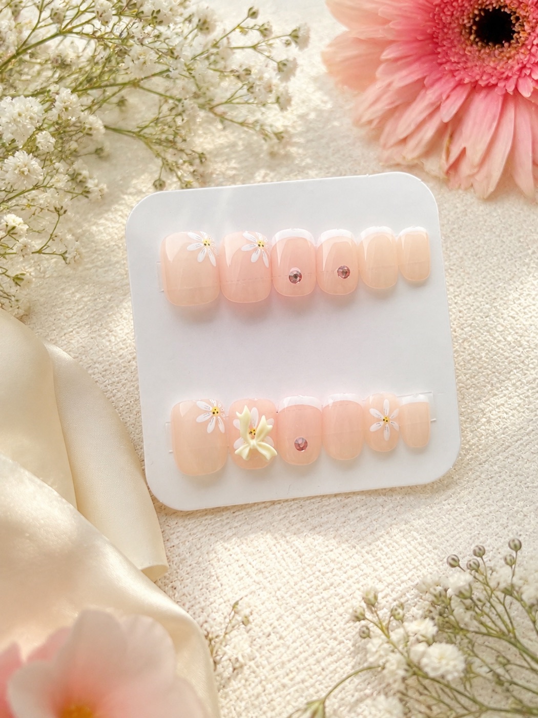 First Blush — Glossii press-on nails